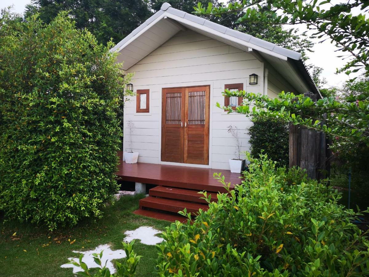 Terrua Main Ten Villa Garden Szuanphung Kültér fotó