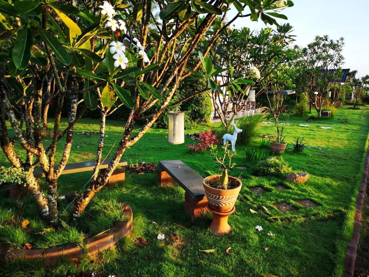 Terrua Main Ten Villa Garden Szuanphung Kültér fotó
