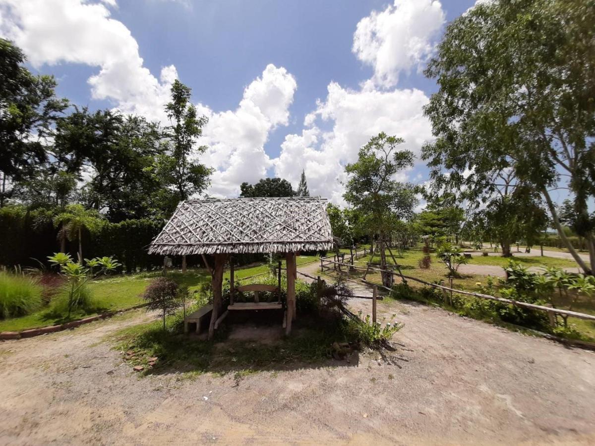 Terrua Main Ten Villa Garden Szuanphung Kültér fotó